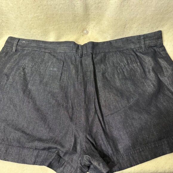 Ann Taylor LOFT Denim Jean Trouser Shorts Size 34/18 Blue Casual - Picture 6 of 6